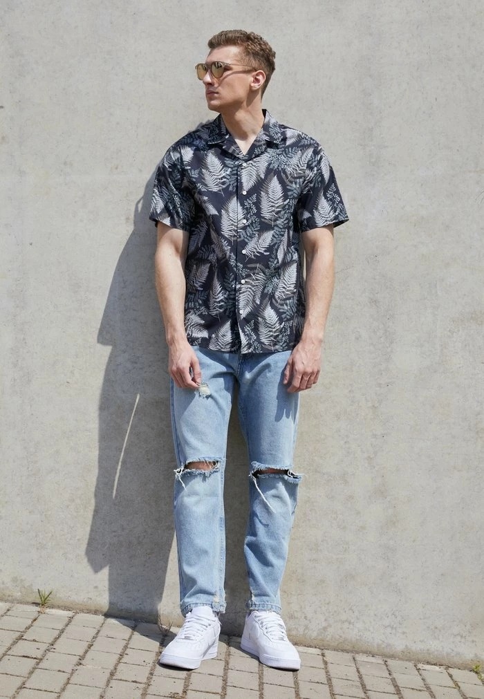 Brave Soul CHEROKEELB - Straight Leg Jeans - Light Blue Wash