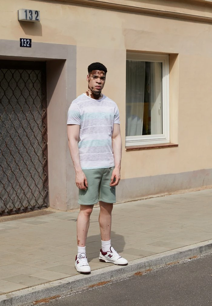 Brave Soul Print T-shirt - Optic White/purple/mint/black