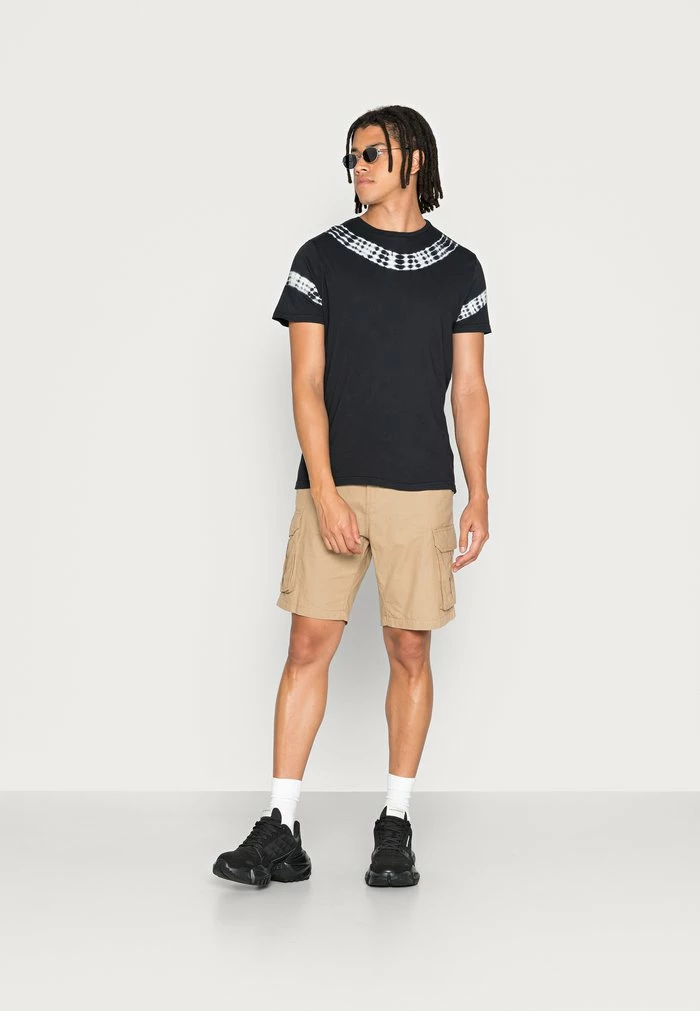 Brave Soul TRIDENT - Print T-shirt - Jet Black - Image 2