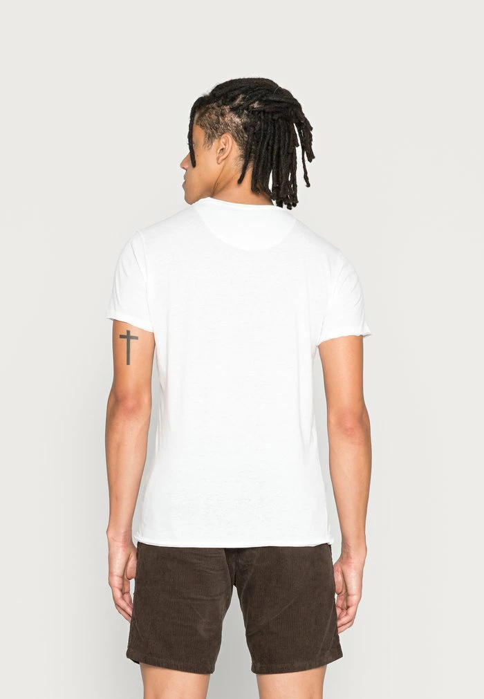 FRESHERL - Basic T-shirt - Brave Soul - Image 3