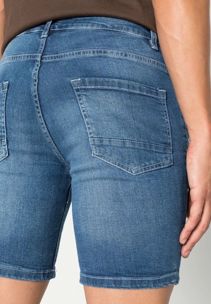 Brave Soul SIMON - Denim Shorts - Light Blue - Image 5