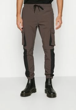 Brave Soul NEWTONS - Cargo Trousers - Choc Brown